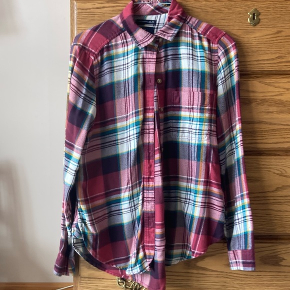 Women’s flannel shirt gently used - Picture 1 of 1